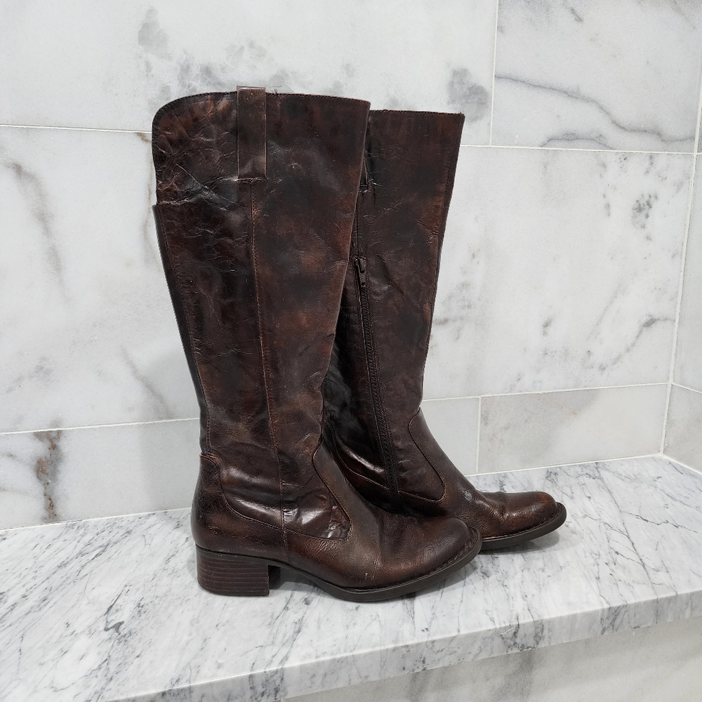 Born Crown Knee High Brown Leather Boot/ Size 7/ Round Toe/ Wide Calf